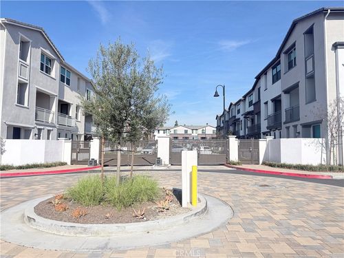 6958 Crimson Dr, Buena Park, CA, 90621-1175 | Card Image