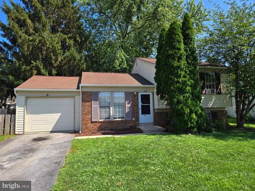 2819 Blacksmith Way, LANCASTER, PA, 17601-3301 | Card Image