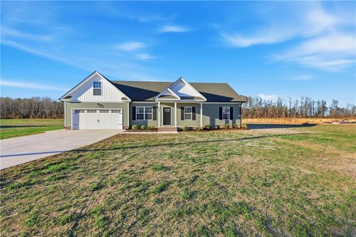 580 Foreman Bundy Rd, Elizabeth City, NC, 27909-9217 | Card Image