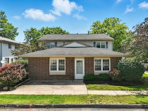 8a-3820 Twin Pines Drive, Uniontown, OH, 44685 | Card Image