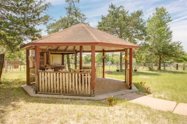 499 County Road 331, Home with 2 bedrooms, 2 bathrooms and null parking in Milano TX | Image 6