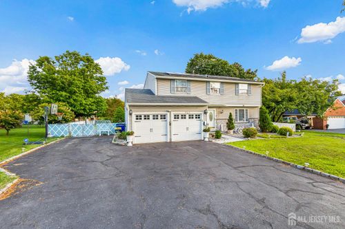 907 Mercerville Edinburg Rd, Trenton, NJ, 08690 | Card Image