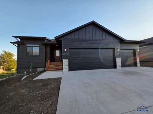 1041 Cobalt Dr, Rapid City, SD, 57701-6626 | Card Image