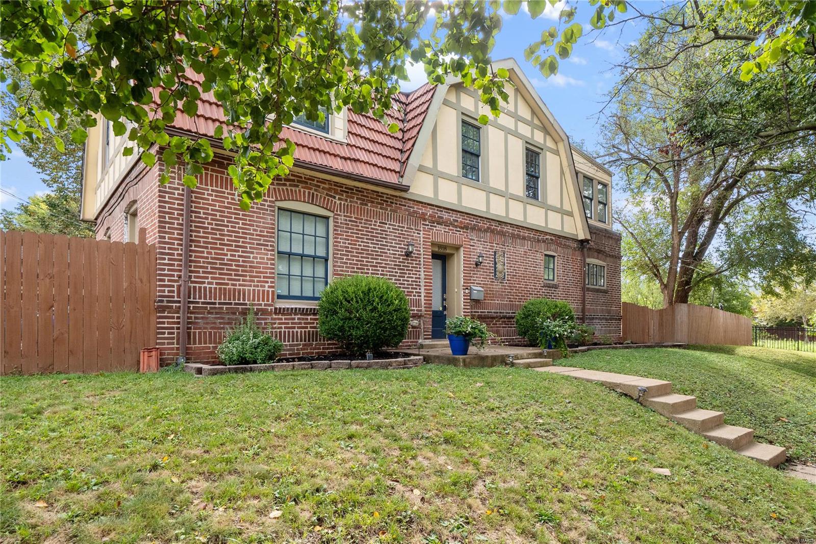 Lawrence St, Saint Louis, MO 63110