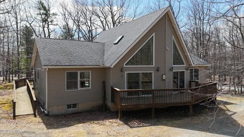 102 Loveland Dr, Tafton, PA, 18464-7843 | Card Image