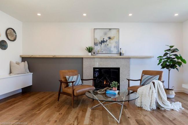 315 Park St W, House other with 5 bedrooms, 3 bathrooms and 2 parking in Dundas ON | Image 4