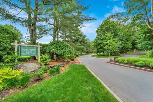 10-10 Fox Holw, Wayland, MA, 01778-3910 | Card Image
