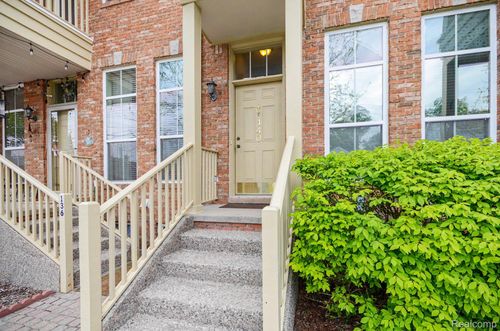 140 Paton Way, Romeo Village, MI, 48065 | Card Image
