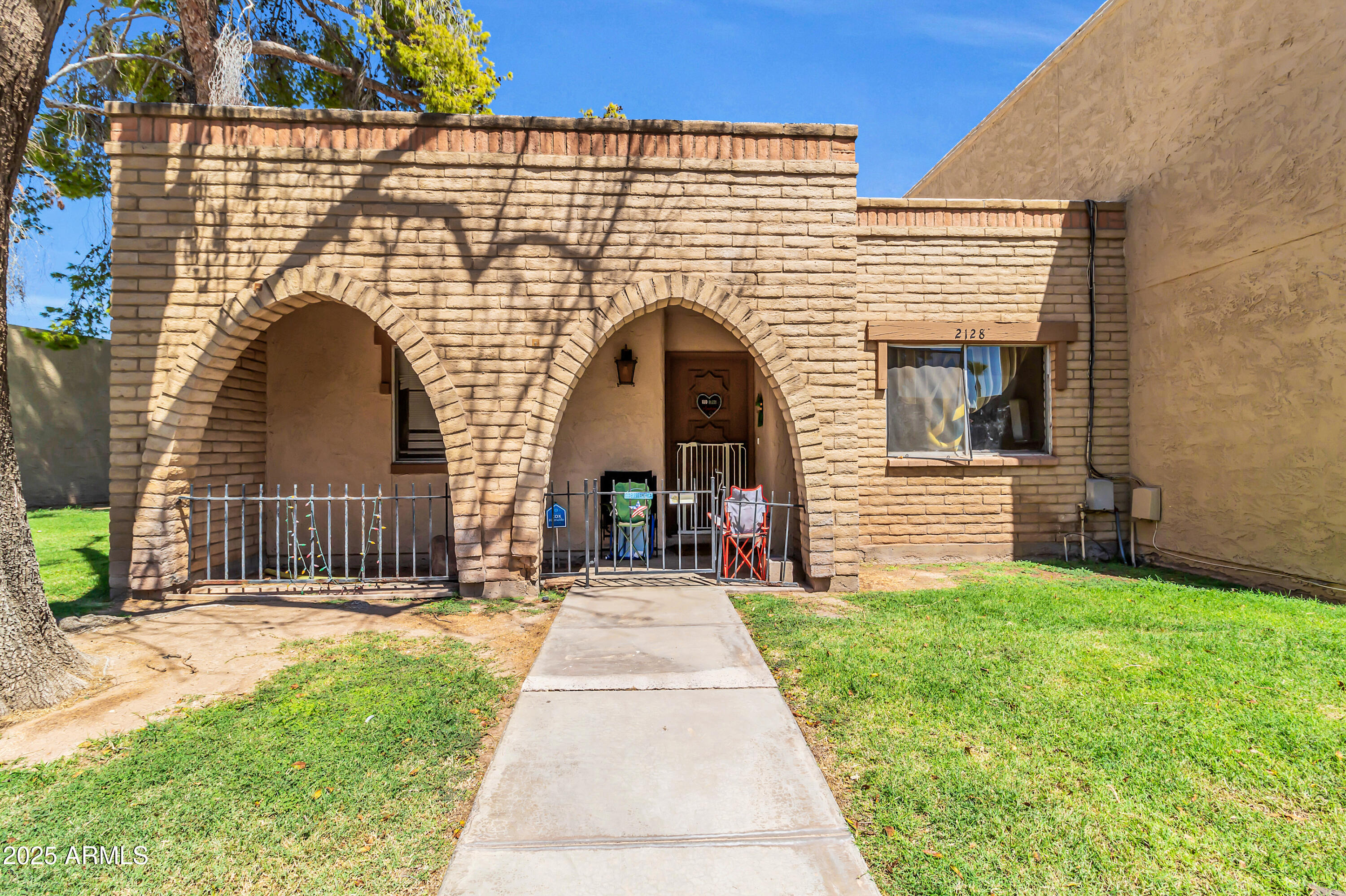 2128 E Dunbar Dr, For Sale in Tempe - eXp Realty