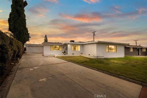 218 W Gragmont St, Covina, CA, 91722-1641 | Card Image