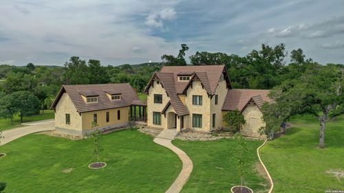 1104 Lois St, Kerrville, TX, 78028-4912 | Card Image