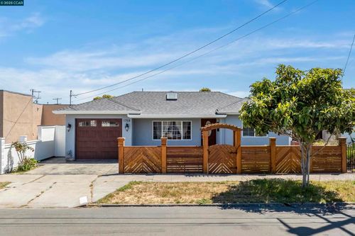 1758 Garvin Ave, Richmond, CA, 94801-2430 | Card Image