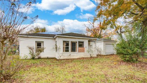 5306 Kenilwood Dr, Houston, TX, 77033-2828 | Card Image