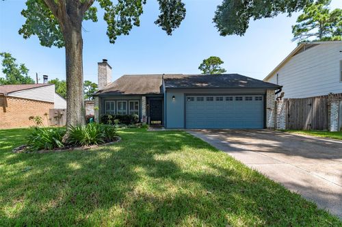8710 Storm Wood St, Houston, TX, 77040-3444 | Card Image