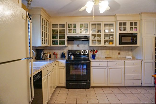2 Oxford Dr, House other with 3 bedrooms, 1 bathrooms and null parking in Middlefield CT | Image 21