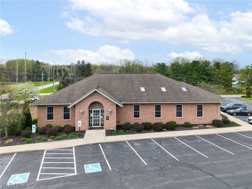 665 Briarthorn Crescent Drive, Wadsworth, OH, 44281 | Card Image