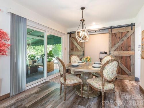 8340-8340 Meadow Lakes Dr, Charlotte, NC, 28210-5141 | Card Image