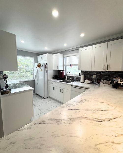apt-301r-3776 Inverrary Blvd, Lauderhill, FL, 33319-5918 | Card Image