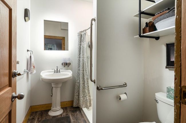 197 Main St, House other with 1 bedrooms, 3 bathrooms and null parking in Lansing IA | Image 8
