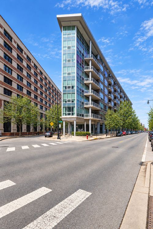 412-845 N Kingsbury St, Chicago, IL, 60610-9115 | Card Image