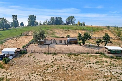 1429 Echo Ave, Parma, ID, 83660-6125 | Card Image