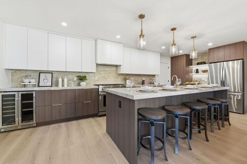 315 W Meadow Dr, Palo Alto, CA, 94306-4137 | Card Image