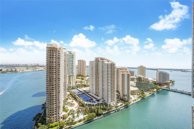 APT-2807 - 475 Brickell Ave, Condo with 2 bedrooms, 2 bathrooms and null parking in Miami FL | Image 5