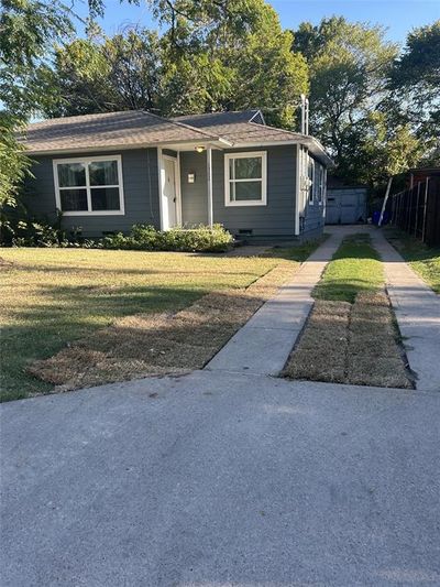 View of front of house featuring a front yard | Image 3