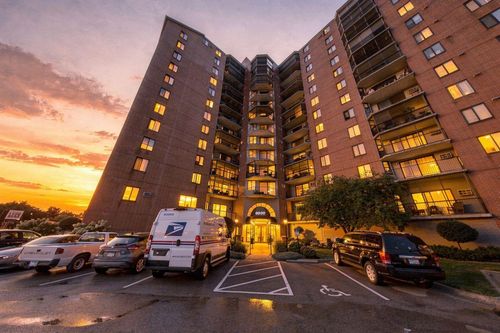 210-6500 Woodlake Dr, Richfield, MN, 55423-1386 | Card Image