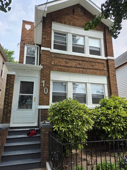 10 Wade St, Jersey City, NJ, 07305-2906 | Card Image