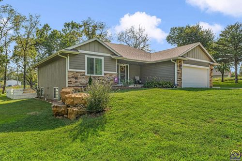 1929 Se 85th St, Wakarusa, KS, 66546-9640 | Card Image