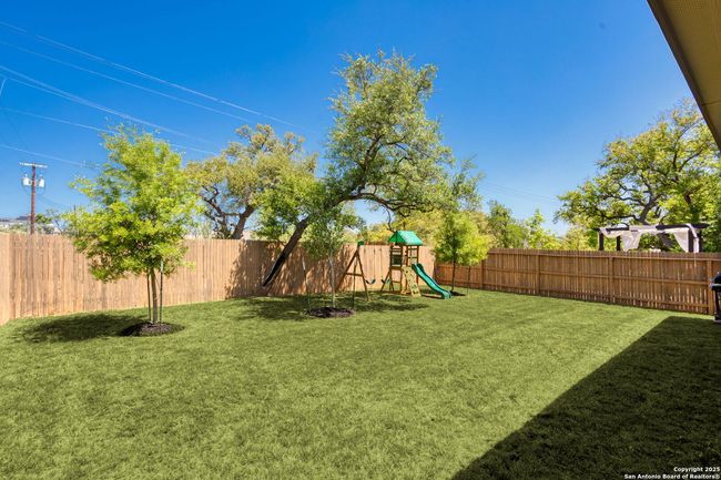3567 Bronzed Copper, House other with 4 bedrooms, 2 bathrooms and null parking in Bulverde TX | Image 9