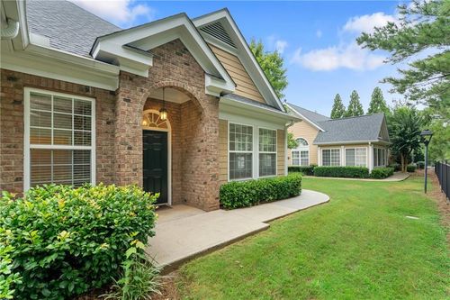 3106 Village Ln, Roswell, GA, 30075-7613 | Card Image