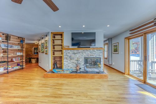 104-20 Crossing Drive, Woodstock, NH, 03293 | Card Image