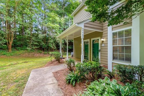 6487 Northridge Way, Morrow, GA, 30260-1784 | Card Image