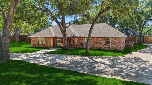 8048 Green Valley Dr, North Richland Hills, TX, 76182-7334 | Card Image