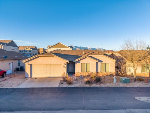 1269 E Pine Valley St, Washington, UT, 84780-8864 | Card Image
