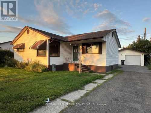 412 James St S, Thunder Bay, ON, P7E2V5 | Card Image