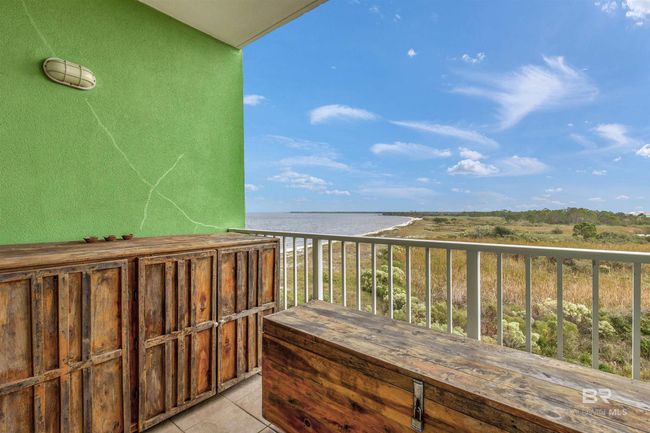 Balcony | Image 24