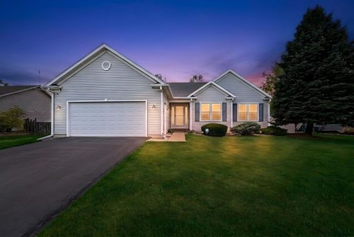 230 Wendy St, Sycamore, IL, 60178-1152 | Card Image