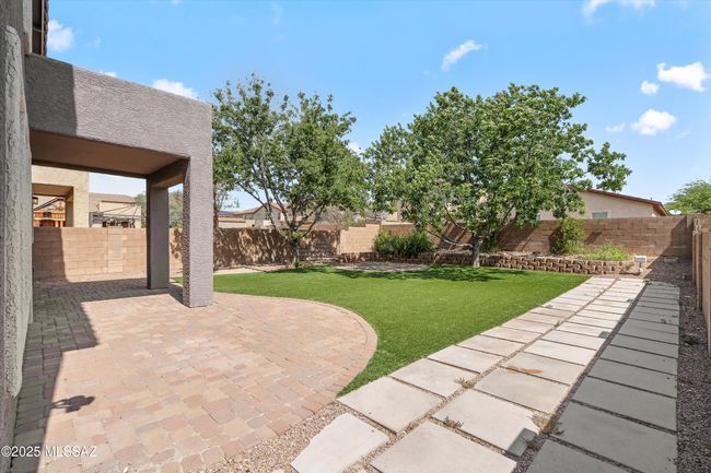 Back Patio & Yard | Image 8