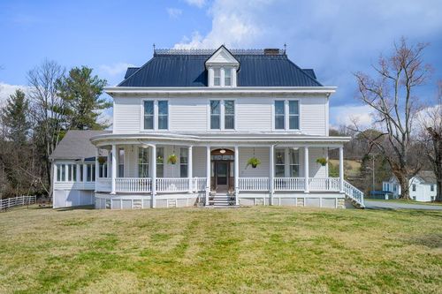 639 Tower St, Tazewell, VA, 24651-6225 | Card Image