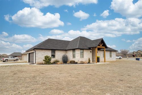 430 Nw Creekside Dr, Cache, OK, 73527-3201 | Card Image