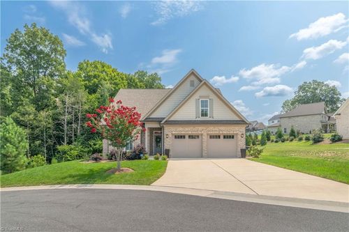 552 Petree Rd, Winston Salem, NC, 27106-3505 | Card Image