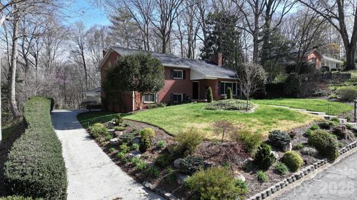 142 Pearson Dr, Morganton, NC, 28655-3715 | Card Image