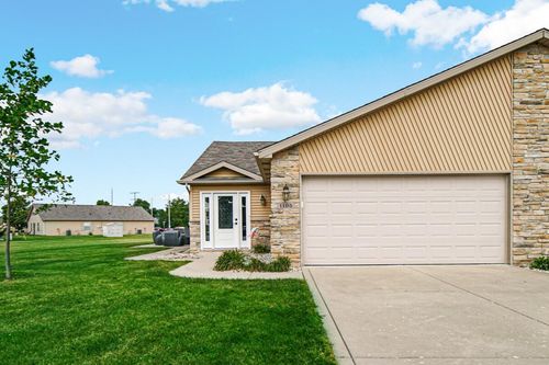 1105 W 89th Ct, Merrillville, IN, 46410-6746 | Card Image