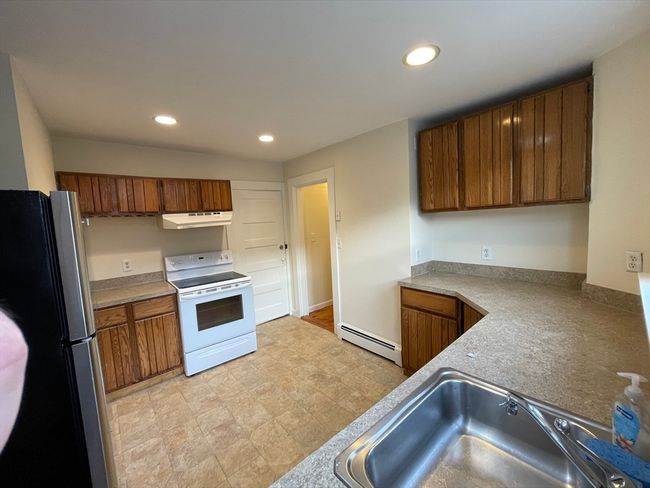 1 - 232 Hancock St, Condo with 2 bedrooms, 1 bathrooms and 5 parking in Stoneham MA | Image 6