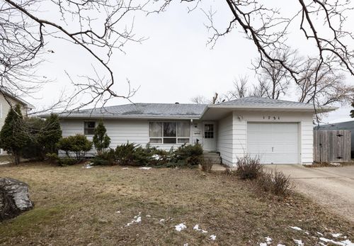 1721 17th St S, Fargo, ND, 58103-4834 | Card Image