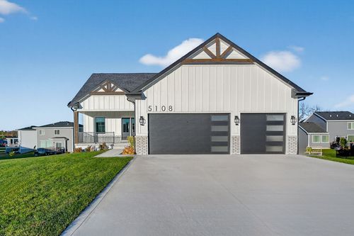 5108 154th Cir, Urbandale, IA, 50323-1224 | Card Image