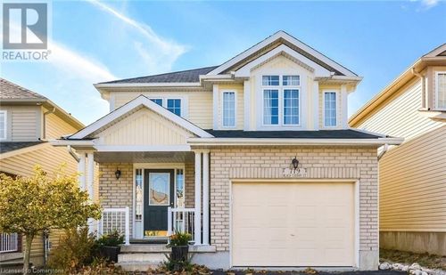 719 Black Cherry St, Waterloo, ON, N2V2P3 | Card Image